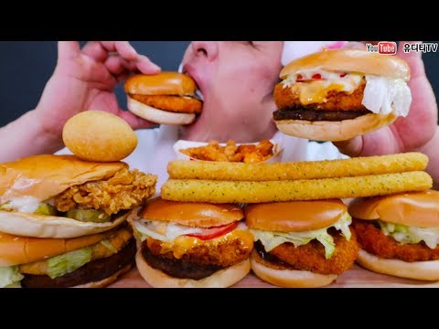 ASMR KFC &amp;amp; <strong>LOTTERIA</strong> &amp;amp; BURGERKING NEW <strong>MENU</strong> 상어가족버거 &amp;amp; 리아미라클버거 &amp;amp; 오돌뼈튀김 리뷰먹방 REAL SOUND MUKBANG