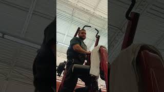 250 lb pyramid lower trap machine super set post workout
