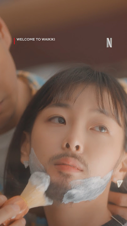 we won’t explain this scene. go watch #WelcometoWaikiki #Netflix #Humor