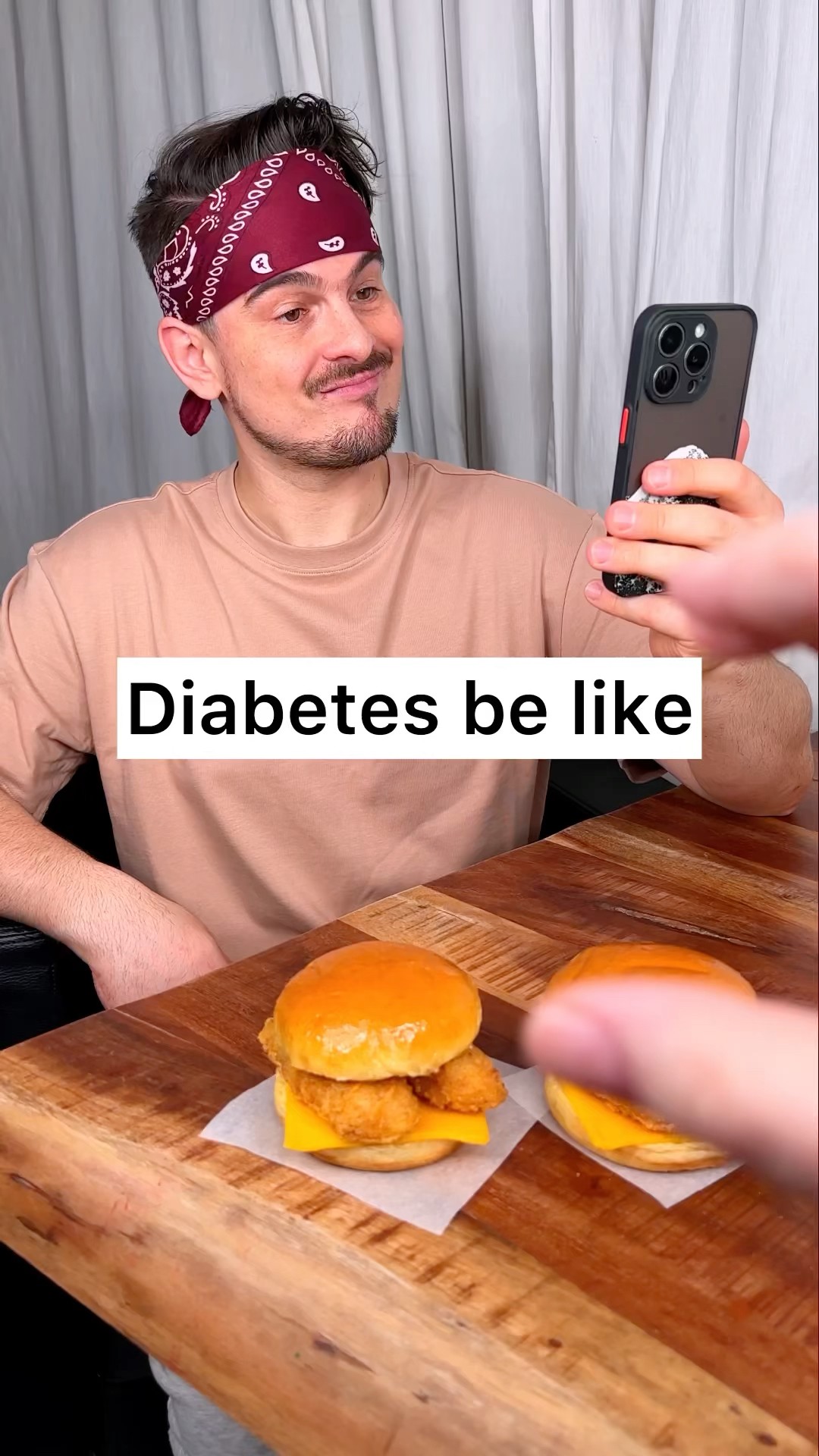 How to eat burger with FRIED CHICKEN properly??❤️?| CHEFKOUDY