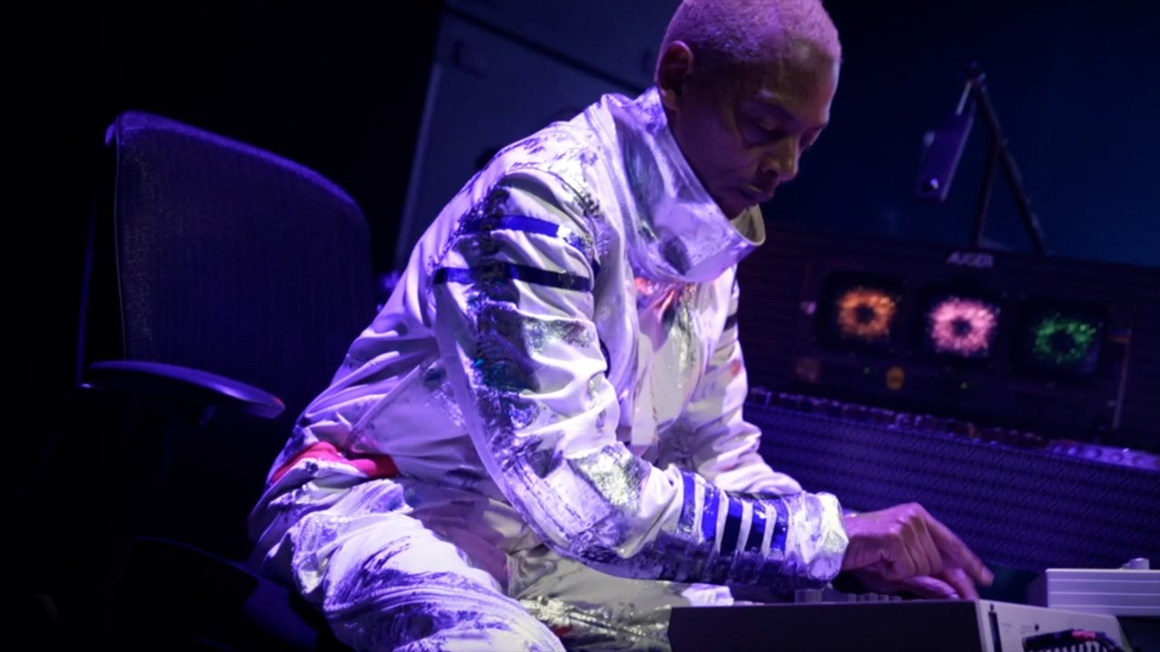 ジェフ・ミルズが語る、宇宙・音楽・テクノロジー——「音楽の未来は 