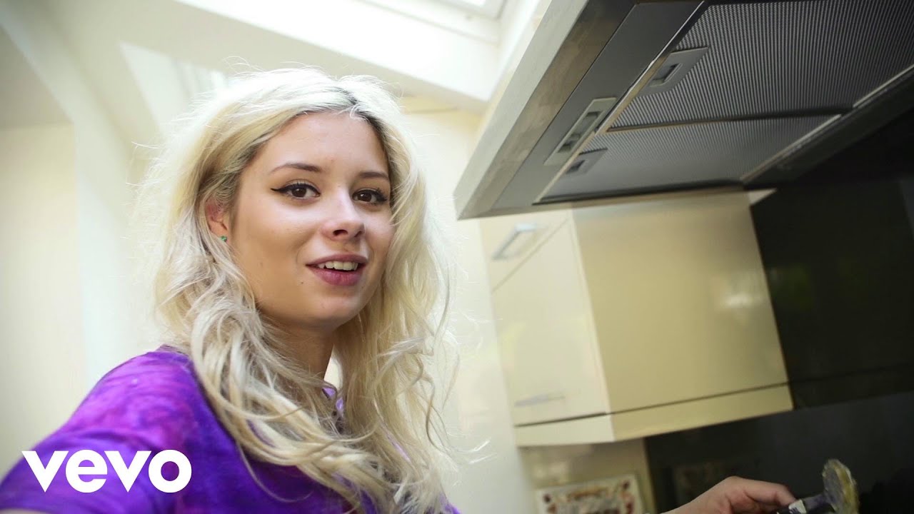 Nina Nesbitt - Video Diary #2 (VEVO LIFT UK)