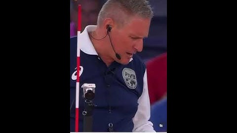 Catch ball fault with two hands