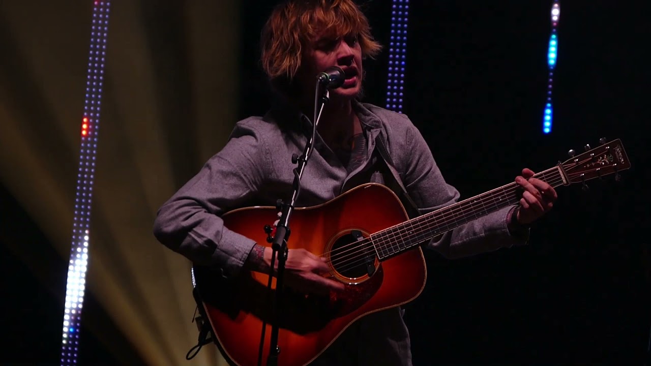 "Big Ball in Boston" Billy Strings in Boston 11/17/2021 Encore/Bow