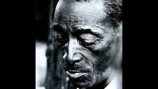 Mississippi Fred McDowell - Shake 'Em On Down chords