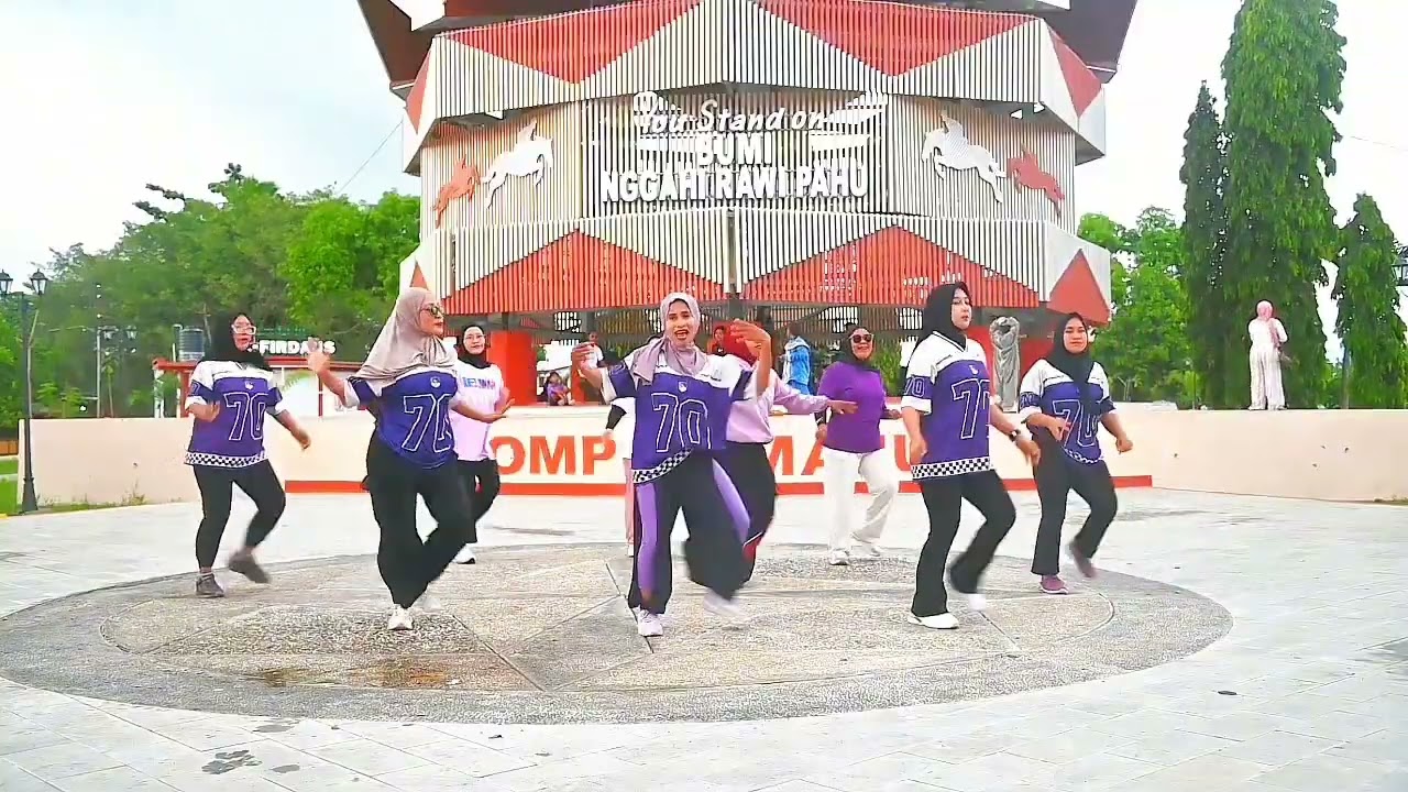 Nam Moi Roi_Dale || Zumba Vietnam|| Fikha Viersha Dompu 