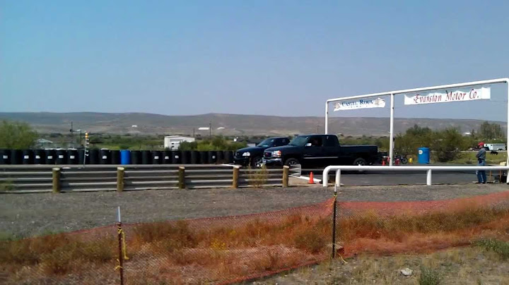 Efi live duramax diesel vs ford lightning drag race