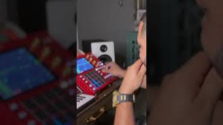 Beat making on the MPC One+🔥🔥🔥 #akaipro #beatsonfire #akaimpc #boombap #goldenerahiphop