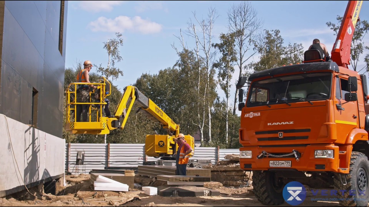 Haulotte HA20 RTJ PRO и  JLG 600 AJ в работе на объекте