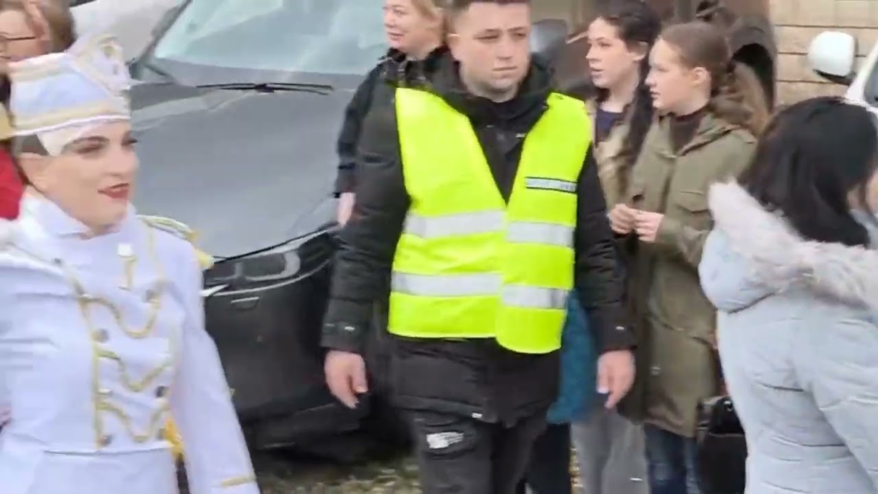 Праздник Мимозы🌾в Херцег-Нови. Парад мажореток 🥁#зимавчерногории #praznikmimoze #mimoza #montenegro 