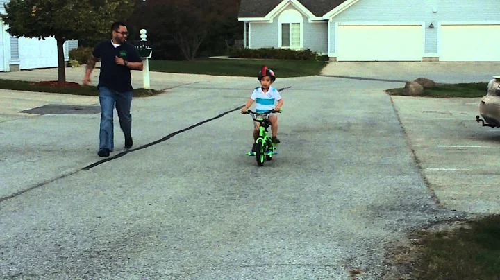 Ayden without training wheels
