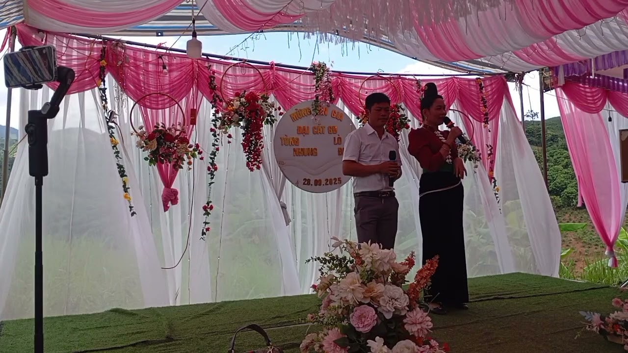 Giọng ca vàng kim cương & Hoàng nhung 