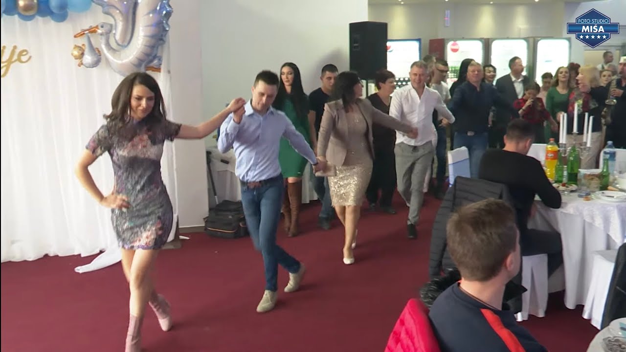 Vesela baka okitila svirace-Kolo za sve goste -Orkestar ``SVETI GRAL``(Live 50 min)