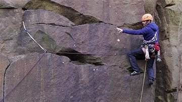 How to lead climb with two ropes