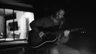 Kip Moore - Faith In The Wind (Fireside Acoustic)