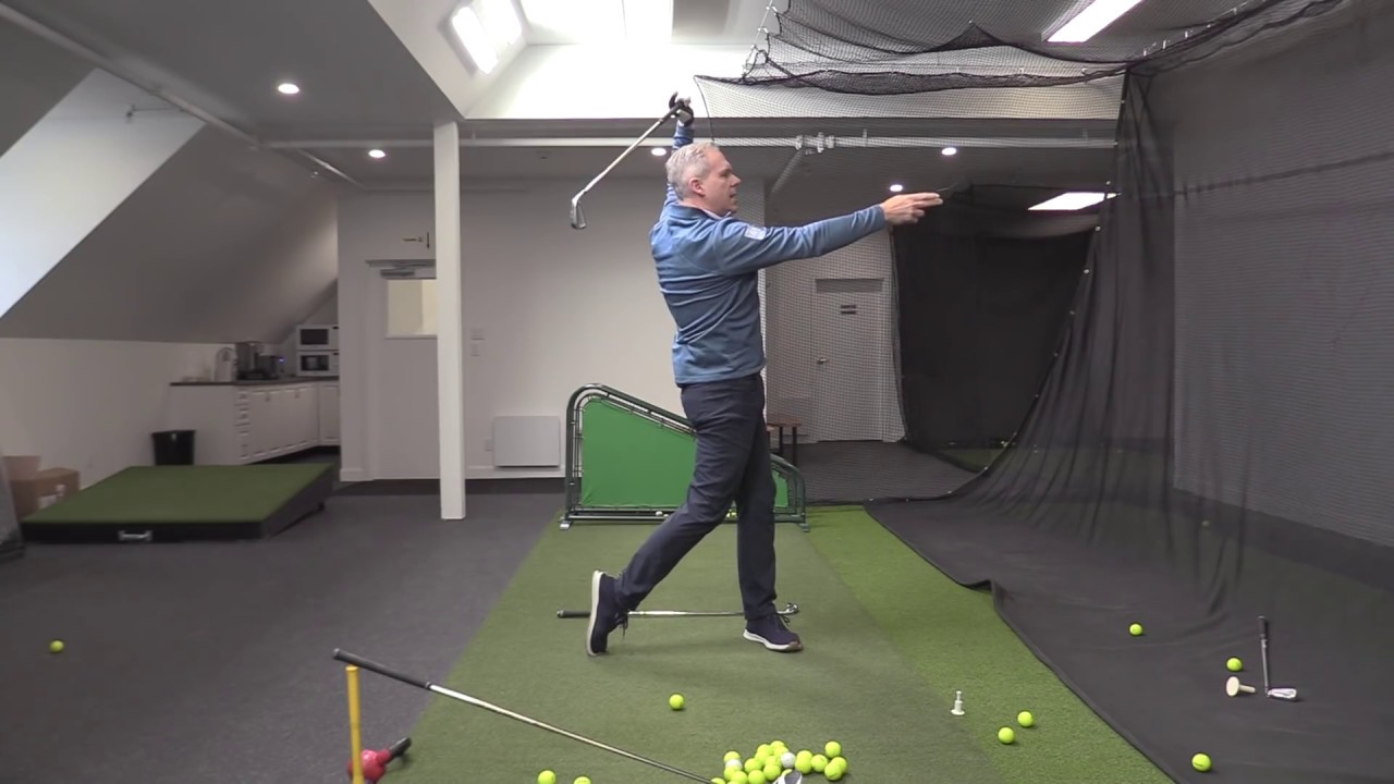 THINK BELT BUCKLE TO TARGET? NOPE!! HIPS ARE AUTOMATIC!! YouTube