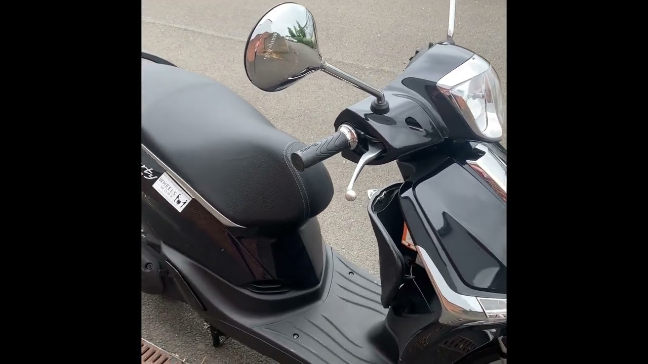 A Quick Look Around The Piaggio Liberty 125