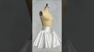 Gathered Godet Skirt Tutorial #gatheredgodetskirt #godetskirt #sewing #sewingtutorial #lamodeliste