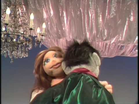 The Muppet Show: At The Dance (Episode 19)