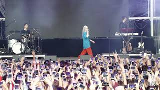 Billie Eilish lovely (with Khalid) live at Gov Ball