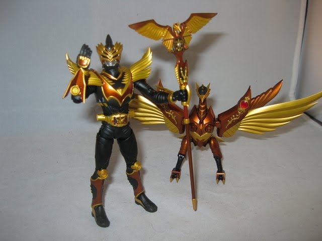 SHFiguarts MASKED RIDER ODIN ゴールドフィニッシュ Amazon.com: Bandai Tamashii Nations Masked Rider Odin and