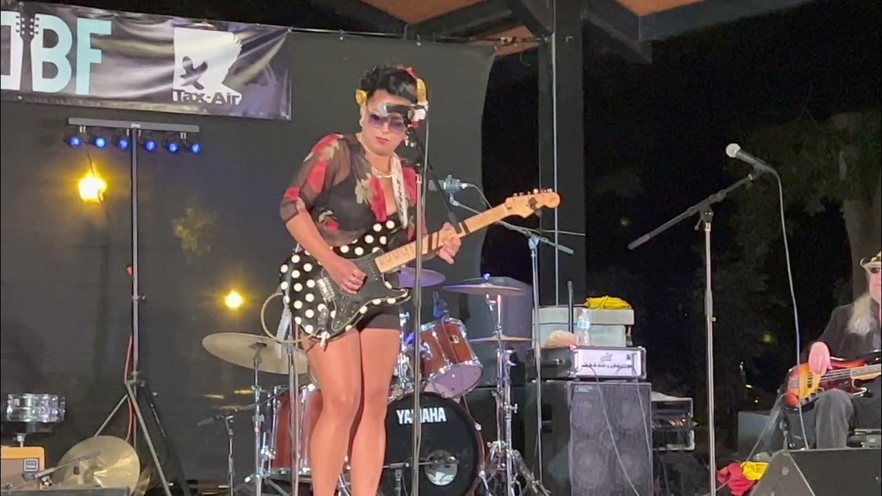 Ivy Ford Band ‘Not in the Right Way’ at Best “Dam” Blues Fest in