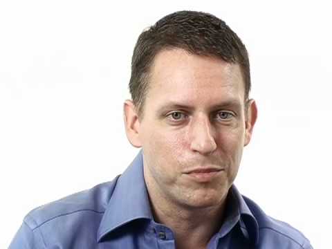 Vídeo: Peter Thiel: Biografia, Criatividade, Carreira, Vida Pessoal