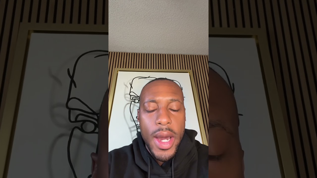 1 CLEAR sign that she likes you 