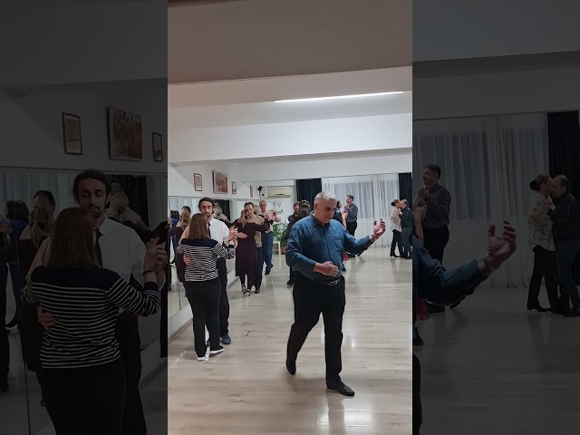 Tango Bucuresti - Lecții de tango argentinian pentru începători la Studio Valaori  #tango #TangoBucuresti #LecțiiTango #