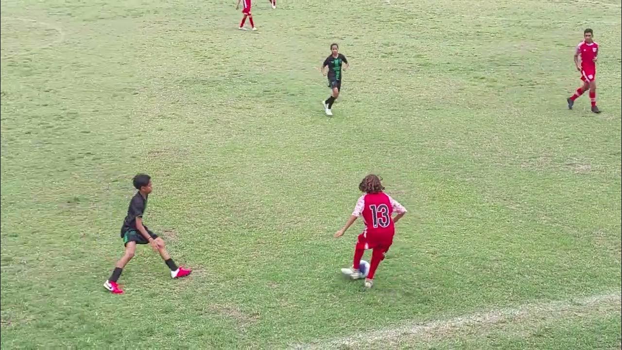 Nascido para jogar futebol, Rumual Ékissa! Camisa da copa…