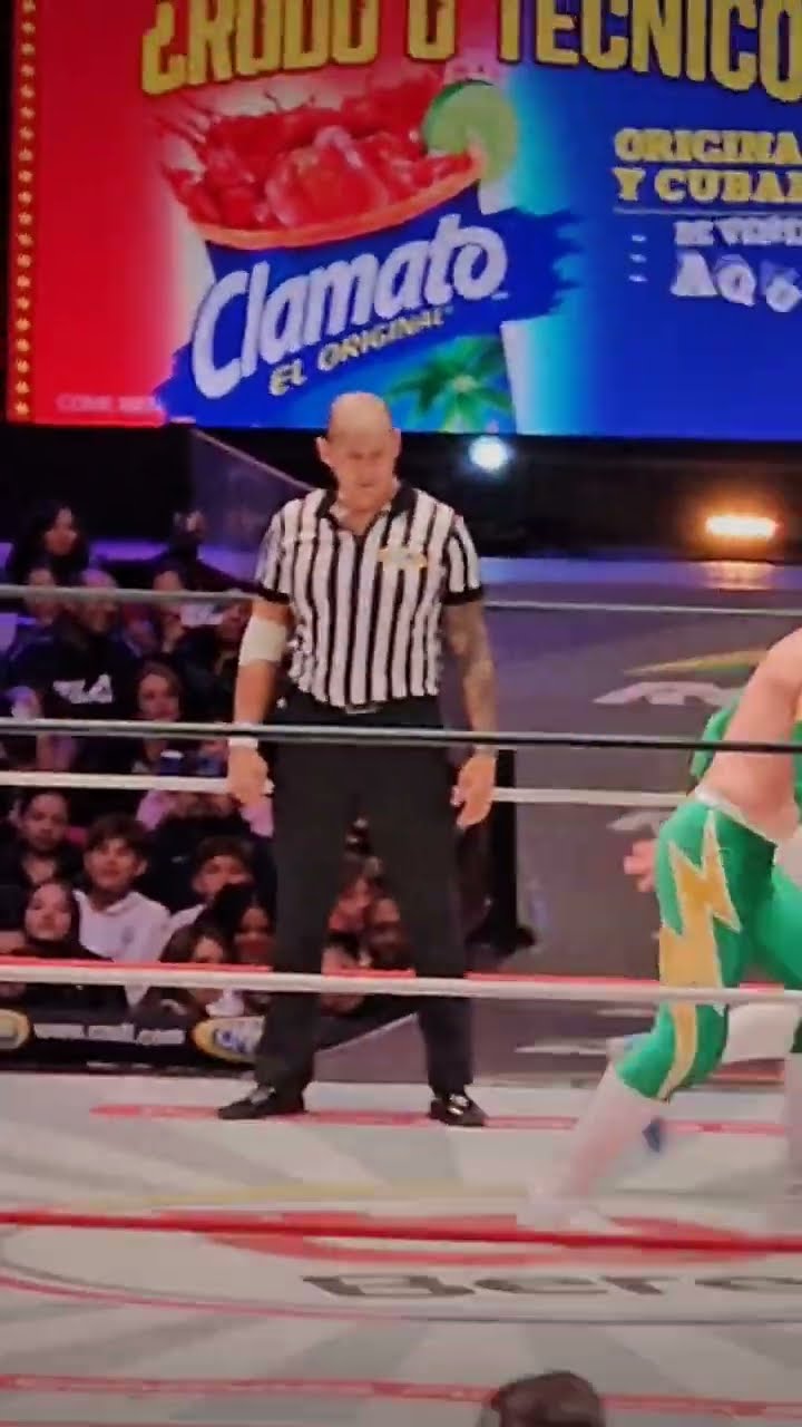 Triple vuelo de Xelhua, Rayo Metálico y Stigma en la Arena México