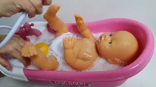 Baby Doll coloured Bubble Bath