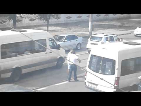 Accident auto pe str. GEORGE COSBUC, (in fata la Galmopan) Galati 1