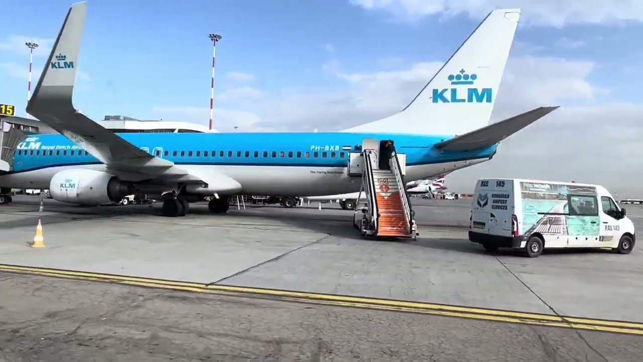 Flight from Riga, Latvia to Bucharest, Romania 🇷🇴