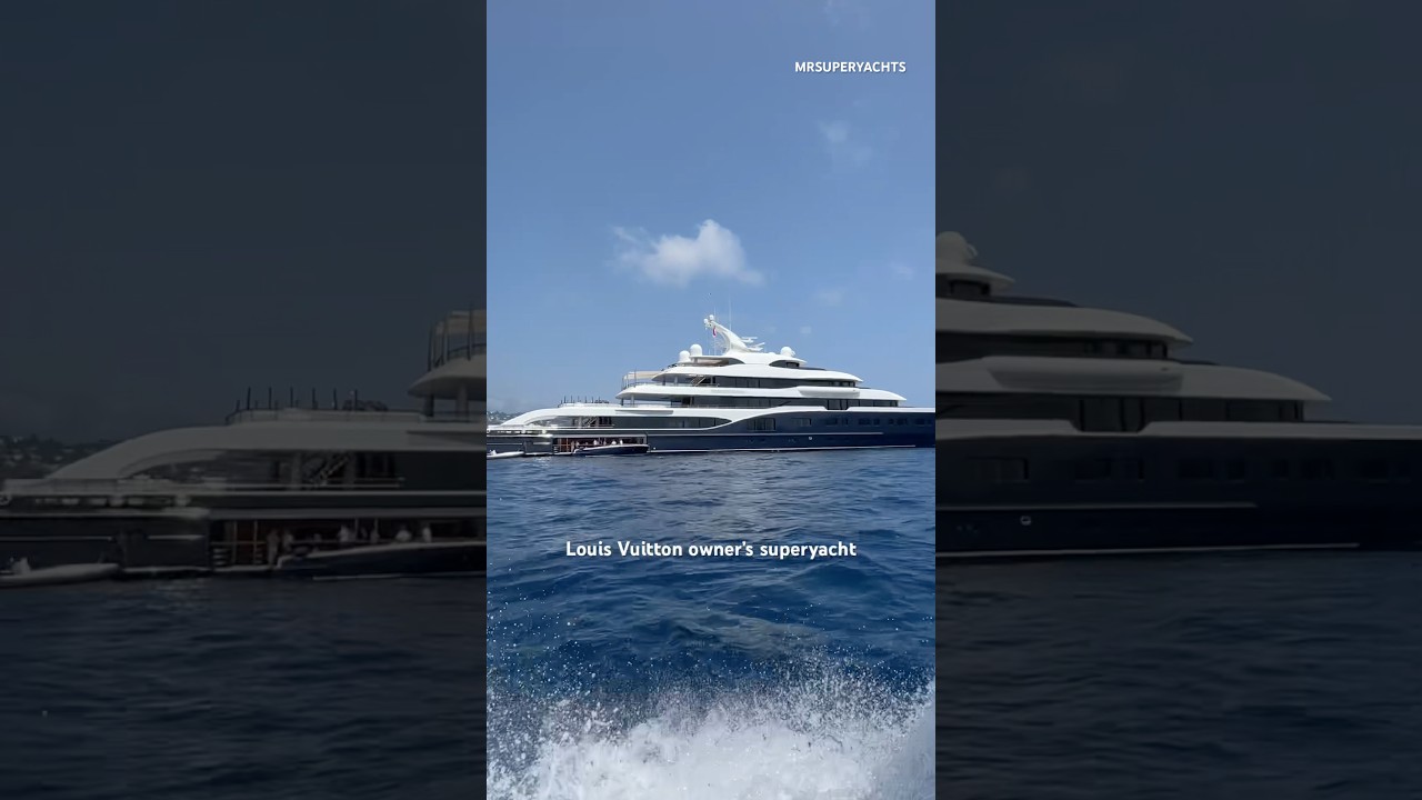 One of the world’s largest yachts: 102m (333ft) Symphony ⚓️