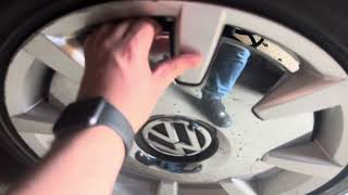 VW Beetle center cap removal