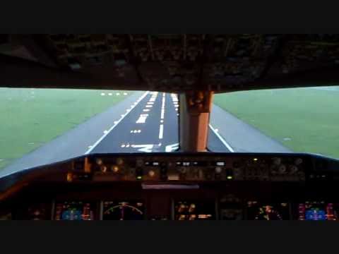 Best Cockpit landing ever !!! @ Schiphol (36R) KLM Boeing 777