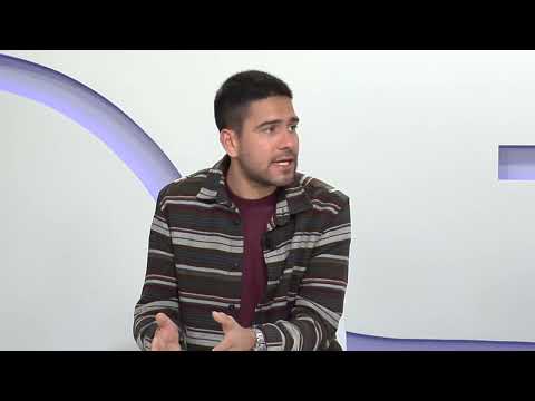 Alejandro Varo presenta su primera novela , "La Tía Mari ve llover desde Costa Rica nº2"