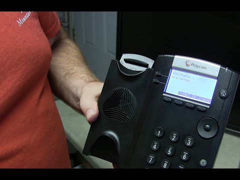 Video: Bagaimana Anda mengatur ulang telepon Polycom?