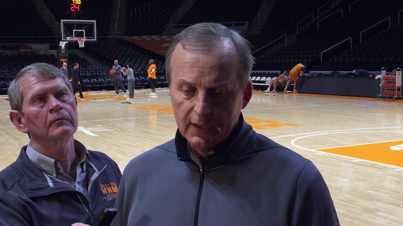Rick Barnes: Soft-spoken players like Robert Hubbs can lead