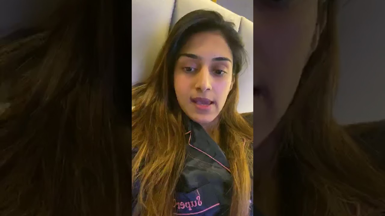 Live chat  #EricaFernandes 😍
