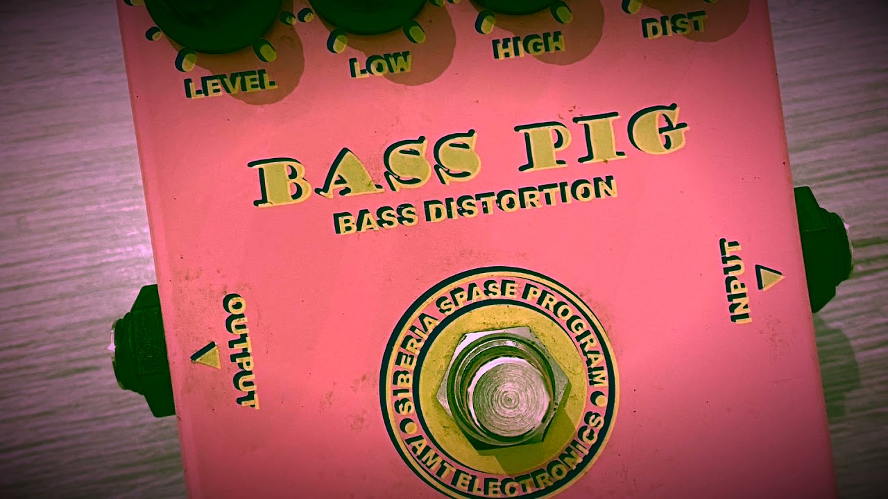 AMT BASS PIG DISTORTION PEDAL