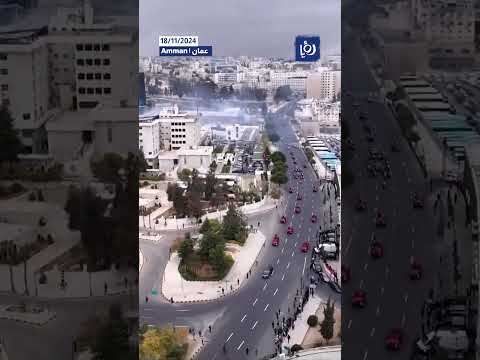 الموكب الأحمر يرافق جلالة الملك إلى مجلس الأمة