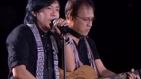 Iwan Fals ft. Ari Lasso - Yang Terlupakan (Live Konser)