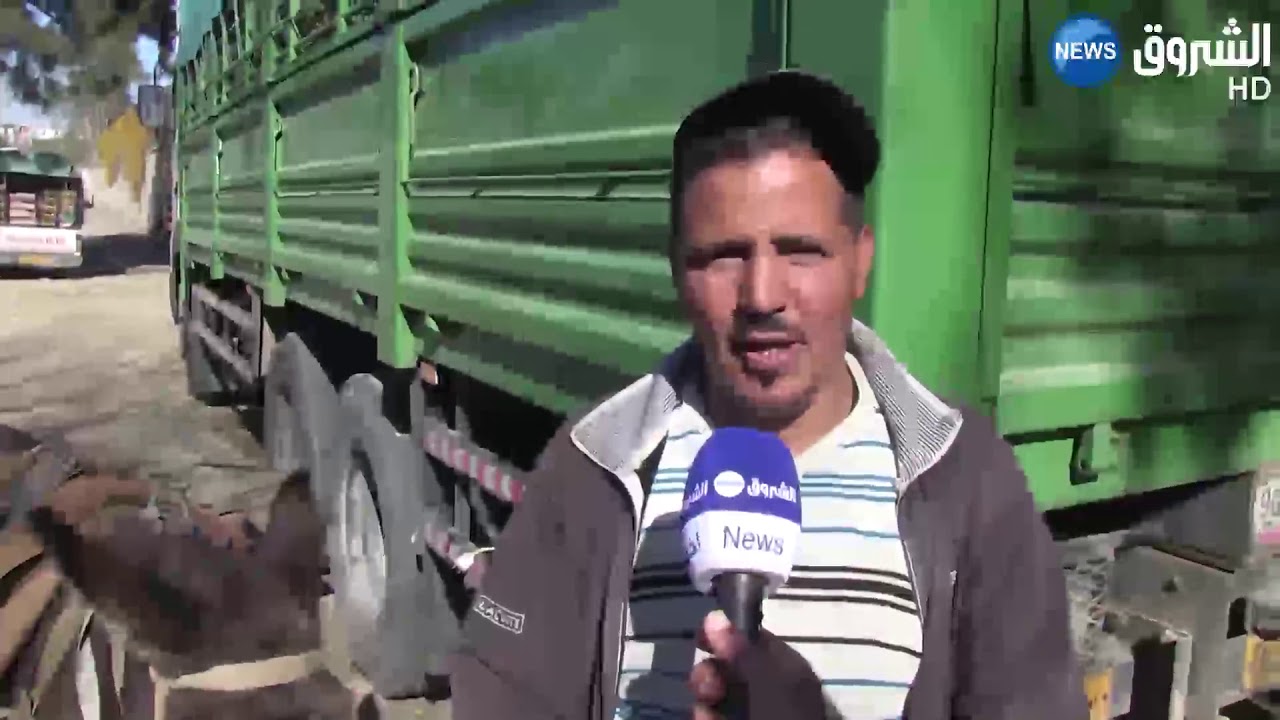 برنامج مراسلون: الحمالون في سوق بوفاريك ..  