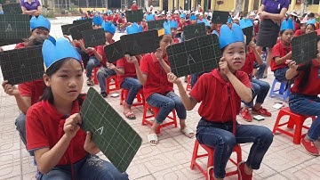 Ngày hội nói Tiếng Anh  với phần thi  "Rung chuông vàng lớp 4" - TH Bình Thuận