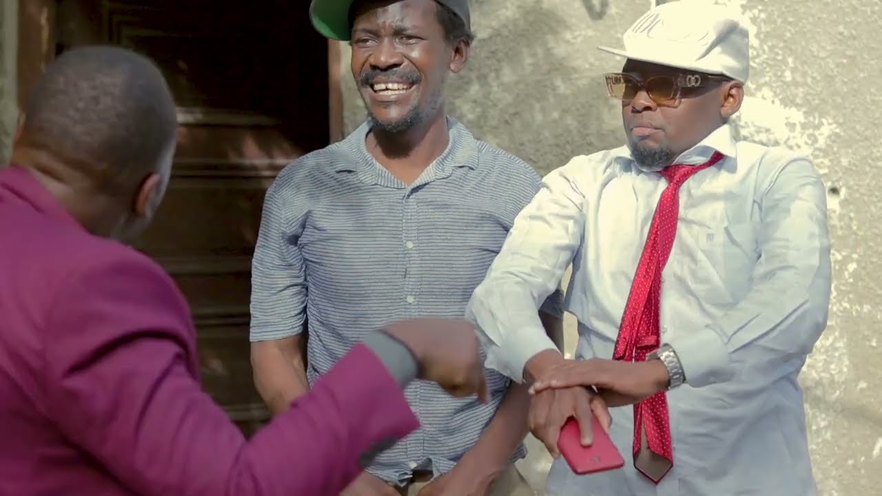 AKIKISHA SIMU ZIKO HEWANI (MAZUZU)