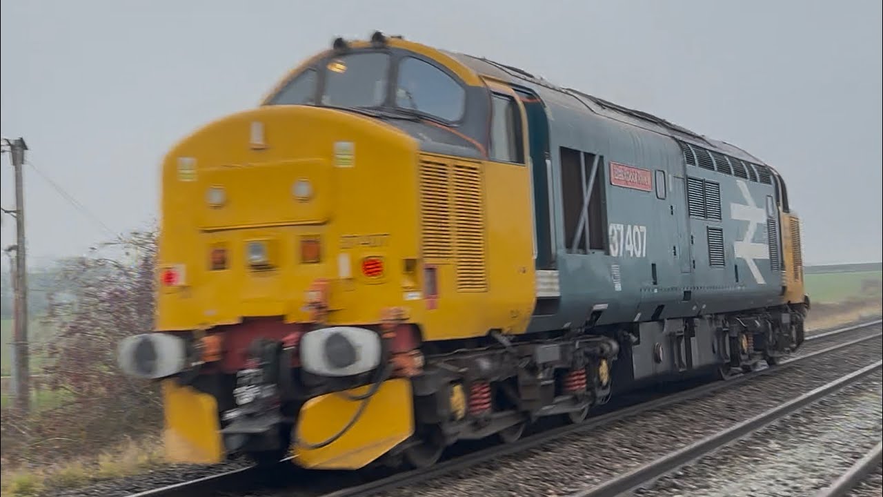 Diesel locomotive 37407 Blackpool tower EPR 0G37 Colwick Colas to to ...