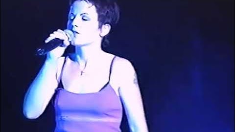 The Cranberries - Pretty (Live Buffalo, NY, US, 1999)