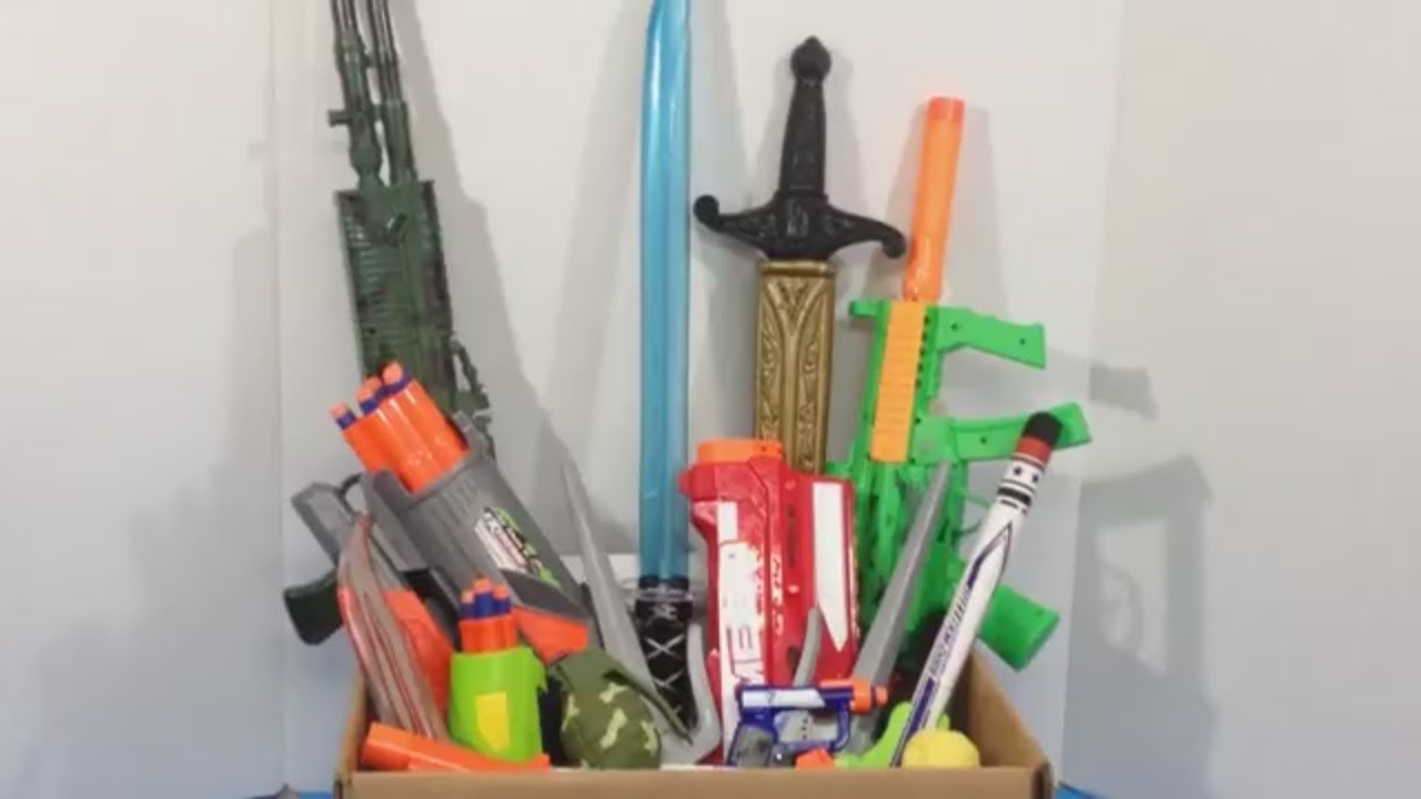 Box of Toys 🔫 Box Full of Toys 💥 Toy Guns ⚔️ Toy Weapons 🔫 Military 💥 Kids Toys ⚔️ Kids Fun - YouTube